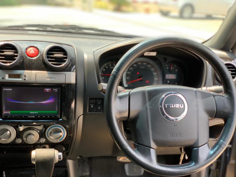 MU-7 CHOIZ 3.0 VGS 4X2 ,A/T (PPV)